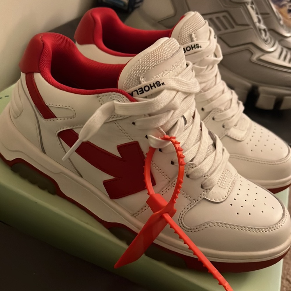 OFF-WHITE “Out of Office” sneakers, Women’s size 8, mens size 6.5